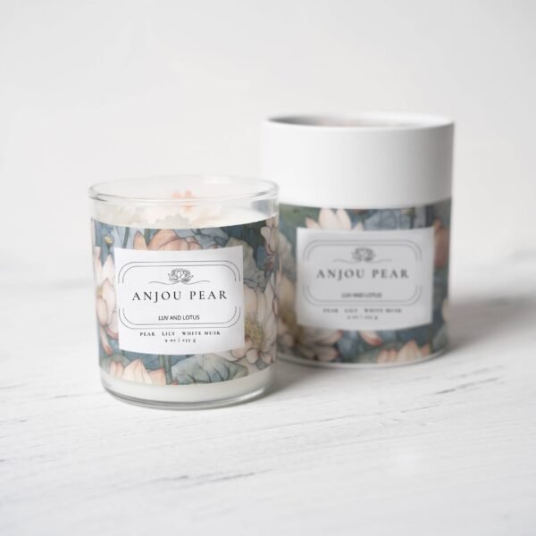 ANJOU PEAR SIGNATURE CANDLE