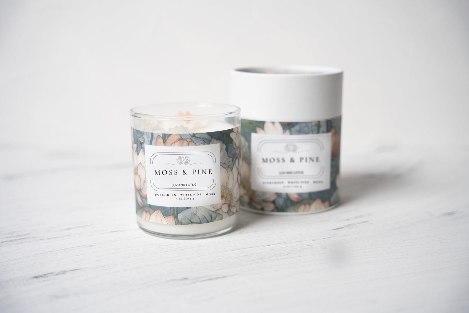 MOSS & PINE SIGNATURE CANDLE